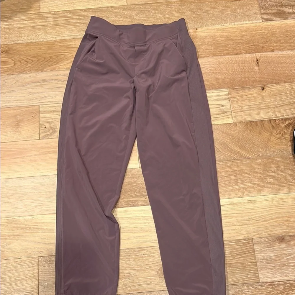 Athleta Brooklyn Purple‎ Ankle Cropped Pants size 2 - Picture 3 of 7